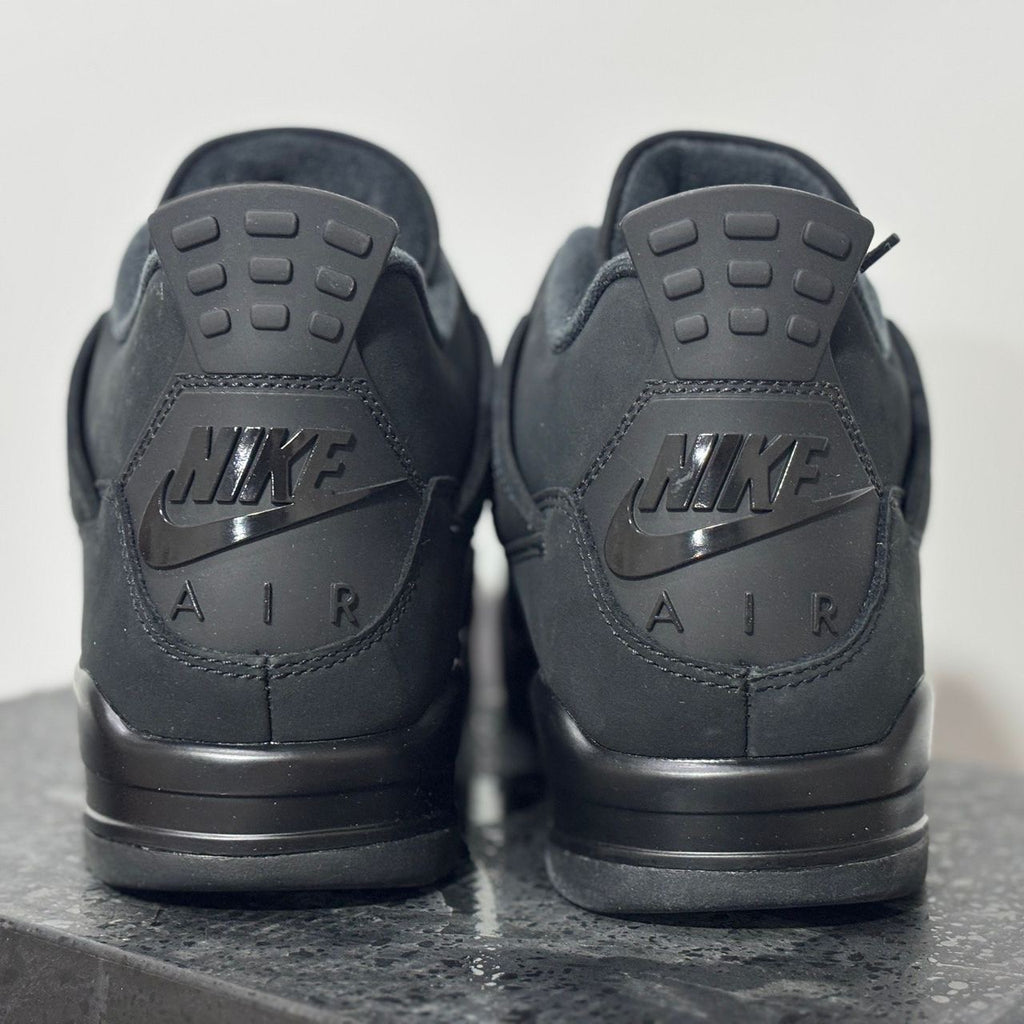 Air Jordan 4 retro “black cats”