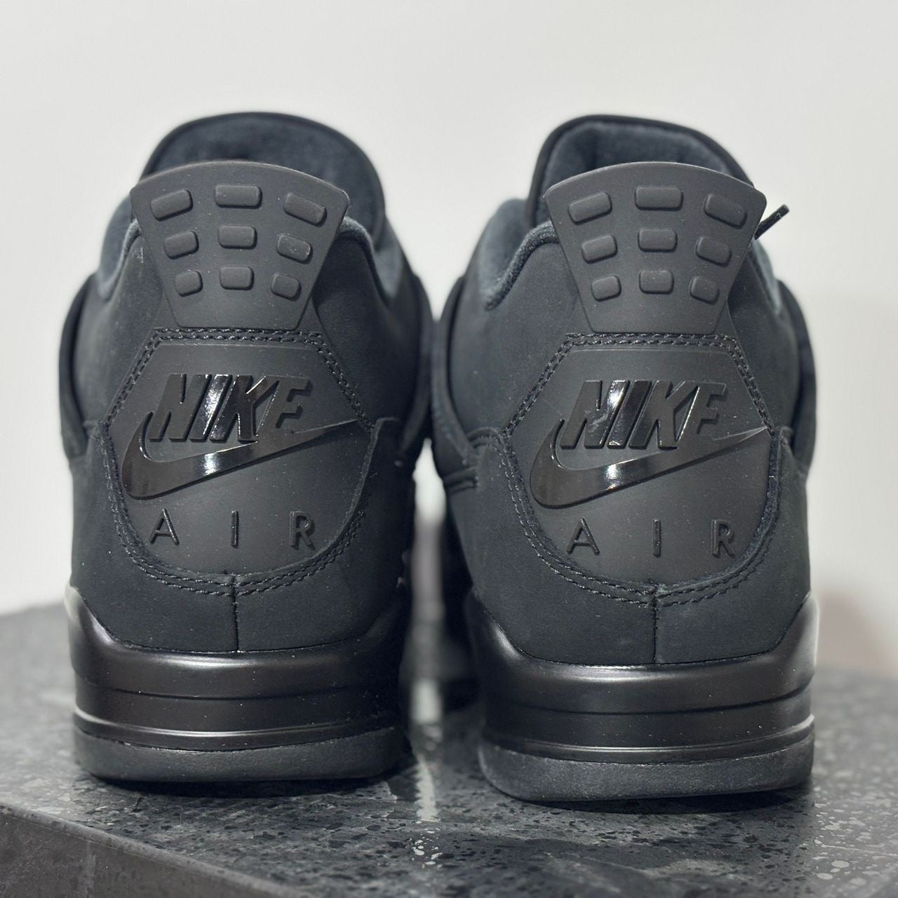 Air Jordan 4 retro “black cats”