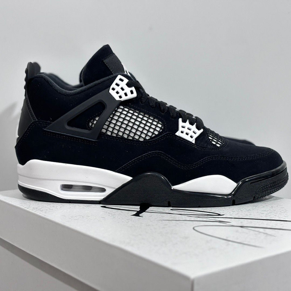 Air Jordan 4 retro “white thunder”