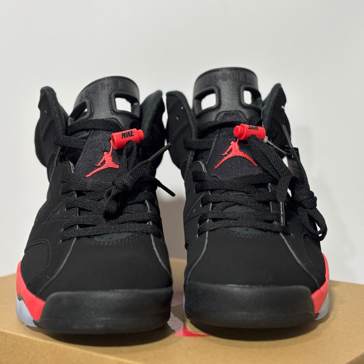 Air Jordan 6 retro “Infrared Salesman”